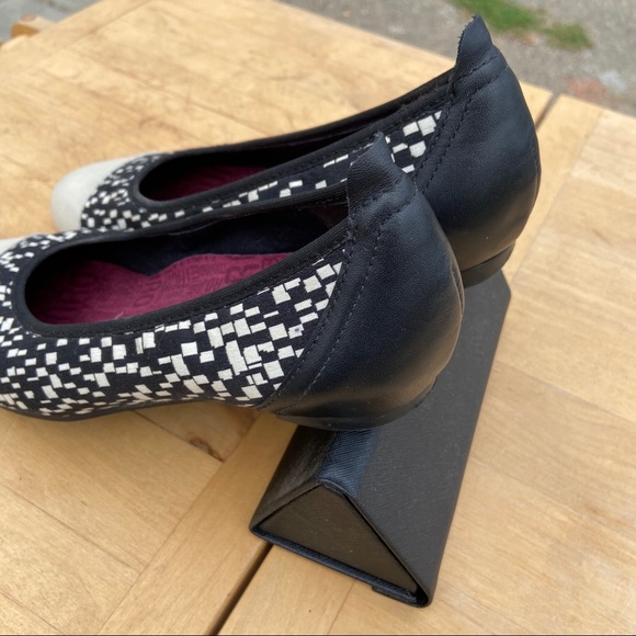 Munro ballet flats black and white - Picture 3 of 7